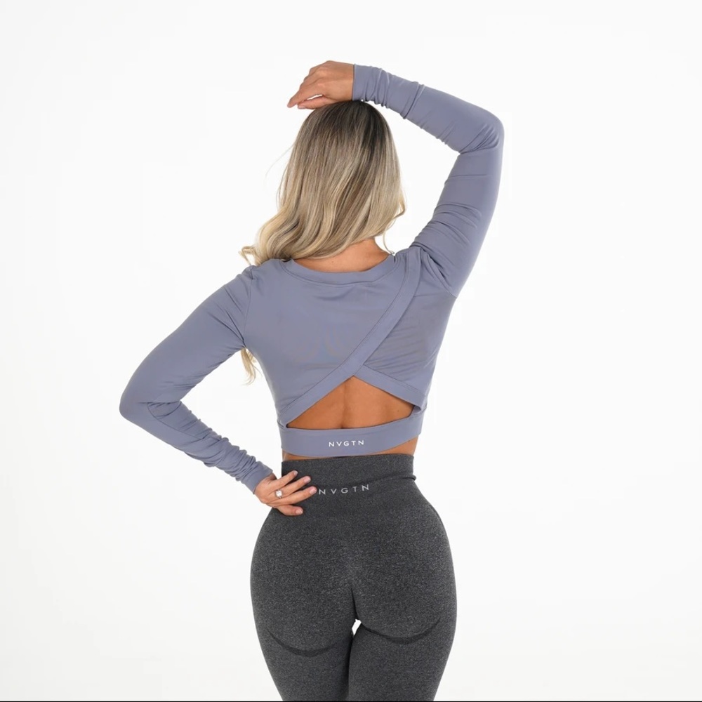 NVGTN Smokey Blue Form Long Sleeve Crop